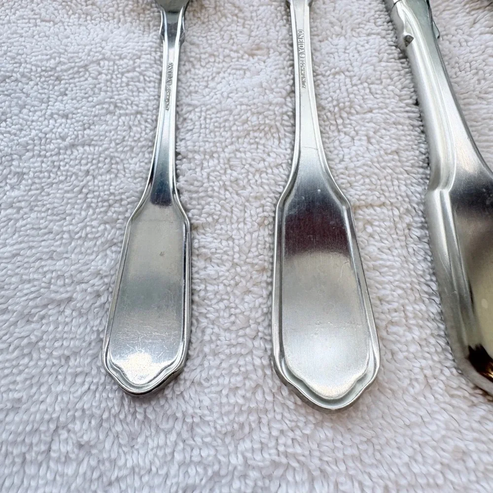Oneida Community Valley Forge Stainless Flatware 5 Pc. Place Setting Silverware